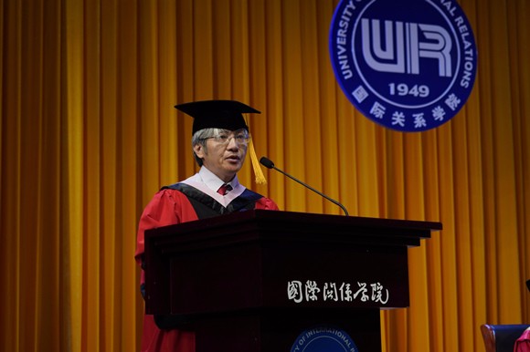 外语学院日语系欧文东教授代表研究生导师发言 外语学院日语系欧文东教授代表研究生导师发言