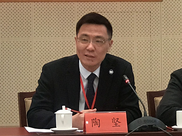 陶坚校长致开幕辞 陶坚校长致开幕辞
